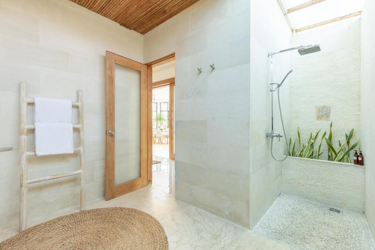 Villa Lumut 3 Bedrooms Central Seminyak Zewnętrze zdjęcie